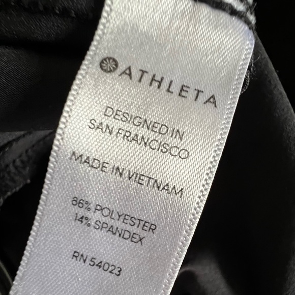 Athleta Tribeca Crop Pants Wide Leg Athleisure Black 10 Tall - Picture 8 of 14